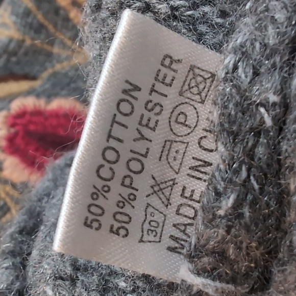 Aiden Gray Sweater with Colorful Embroidery... Size Large - Picture 5 of 6